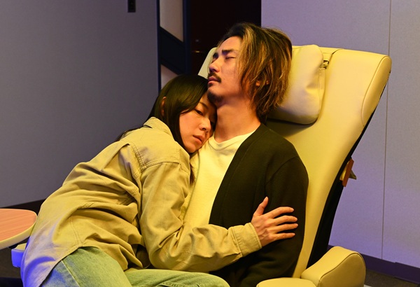 ���y������